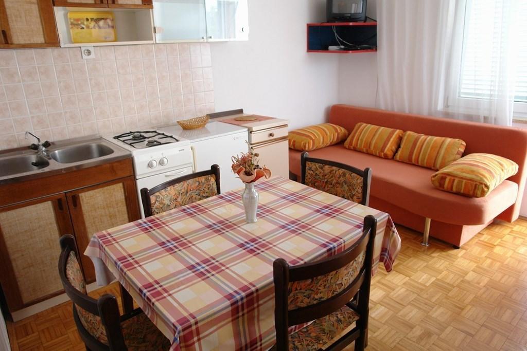 Beautiful Apartment In Crikvenica With Kitchen Room photo